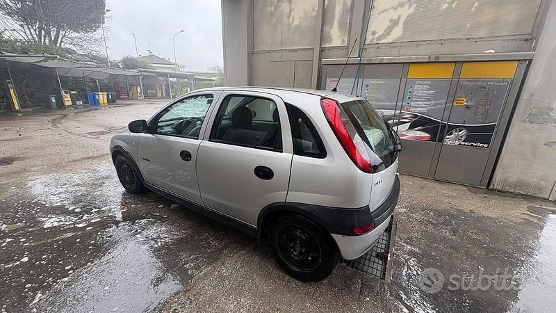 Usata Opel Corsa 2001 Grigio Utilitaria