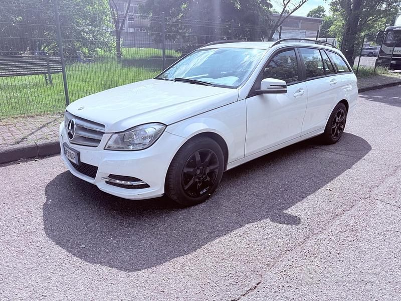 Usata Mercedes C220 120 CV (88 kW) 2014 Bianco Station wagon