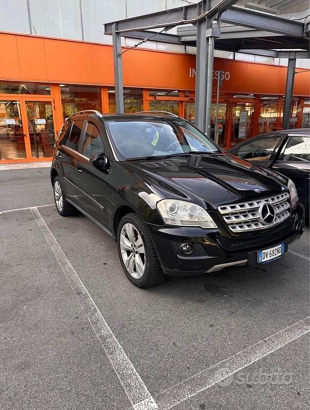 Usata Mercedes ML320 2009 Nero SUV