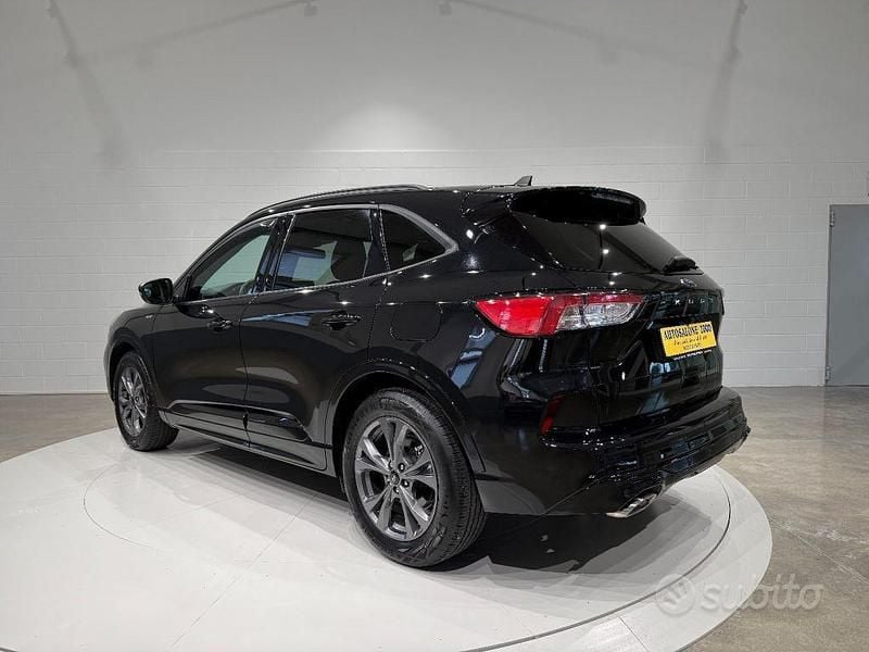 Usata Ford Kuga ST-Line 120 CV (88 kW) 2022 Nero SUV