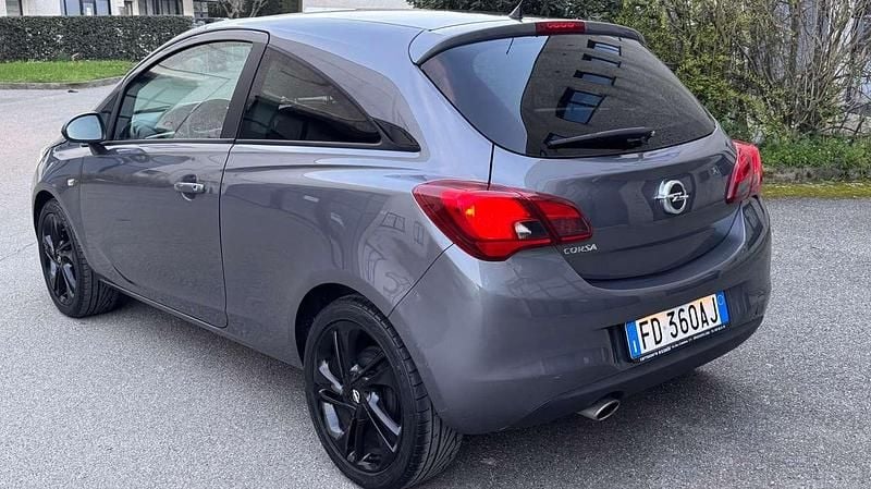 Usata Opel Corsa 69 CV (50 kW) 2016 Grigio Utilitaria