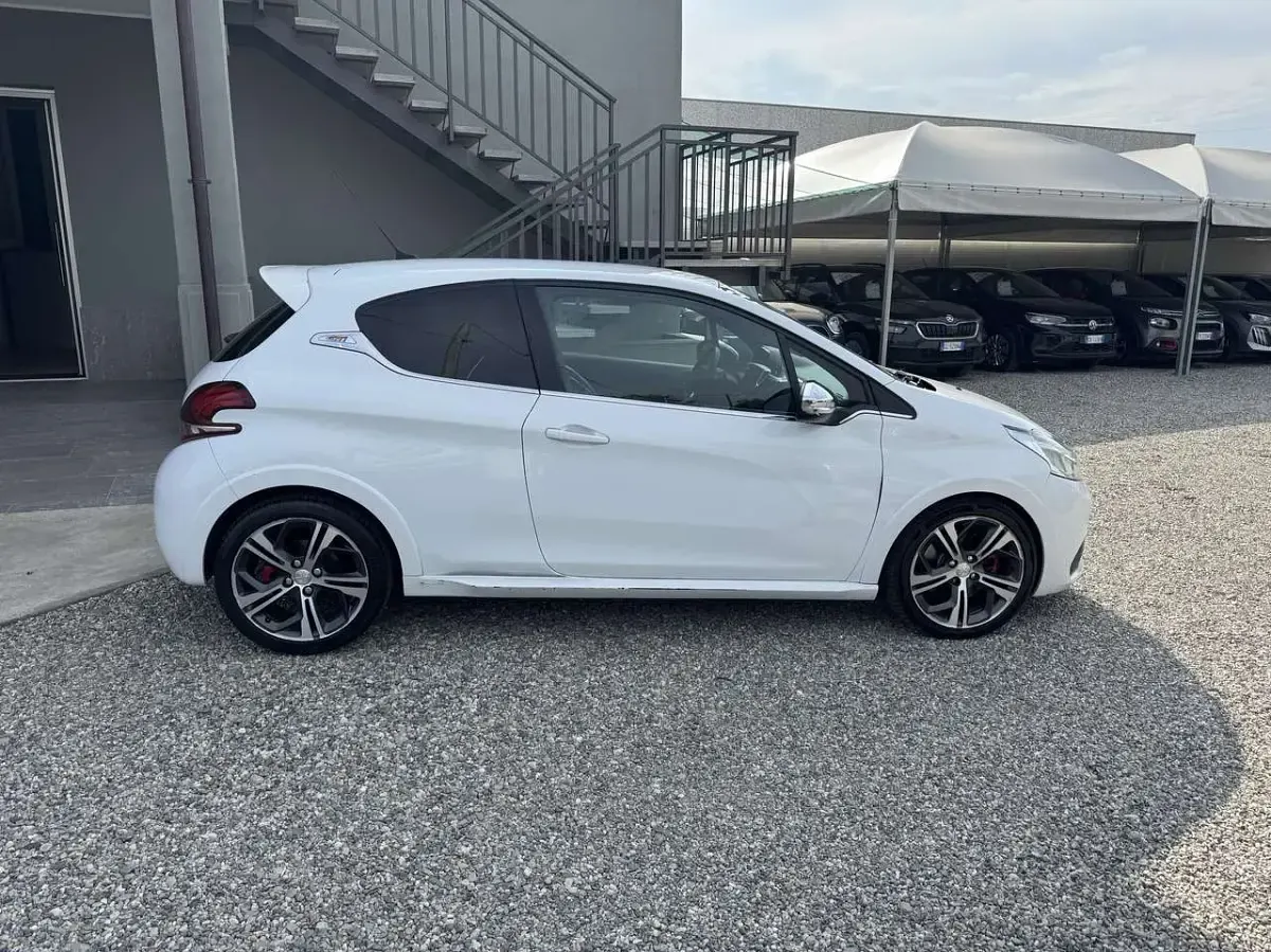 Usata Peugeot 208 GTi 208 CV (152 kW) 2015 Bianco Utilitaria