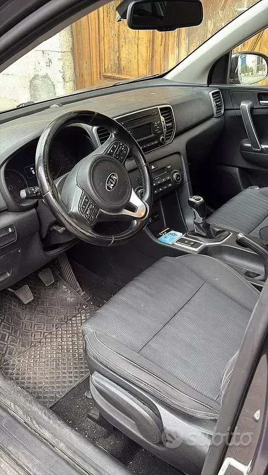 Usata Kia Sportage 116 CV (85 kW) 2017 Grigio SUV