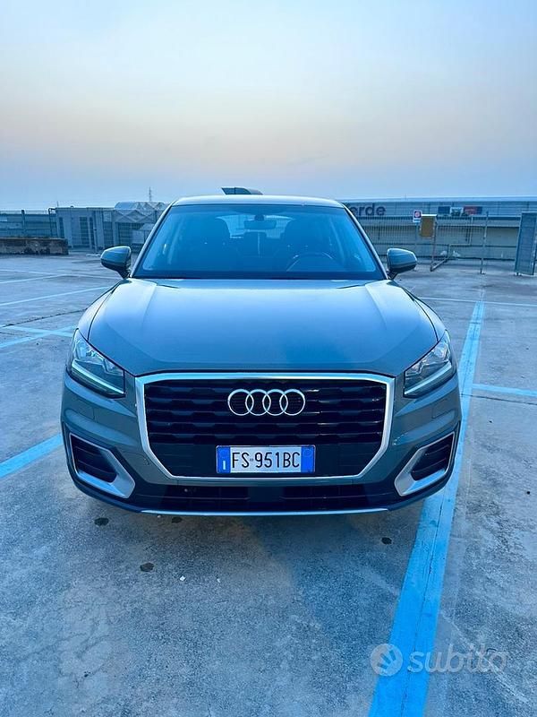 Usata Audi Q2 116 CV (85 kW) 2018 Grigio SUV