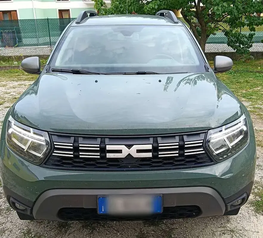 Usata Dacia Duster Journey 101 CV (74 kW) 2023 Verde SUV
