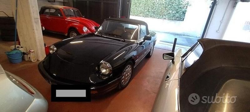 Usata Alfa Romeo Spider 117 CV (86 kW) 1990 Nero Cabrio
