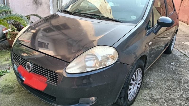 Usata 2008 Fiat Grande Punto Dynamic Due volumi | 1700 € (Super prezzo) - Immagine 1/4