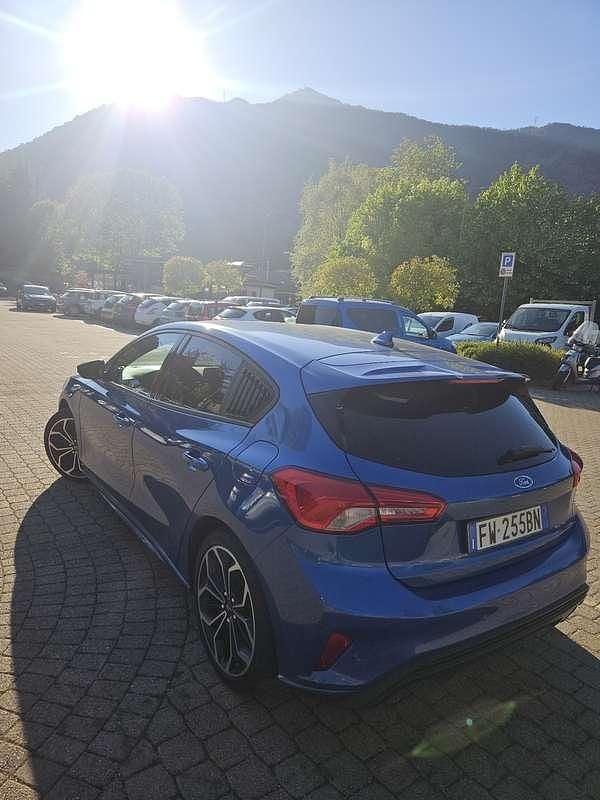 Usata Ford Focus ST-Line X 120 CV (88 kW) 2019 Blu/azzurro Berlina