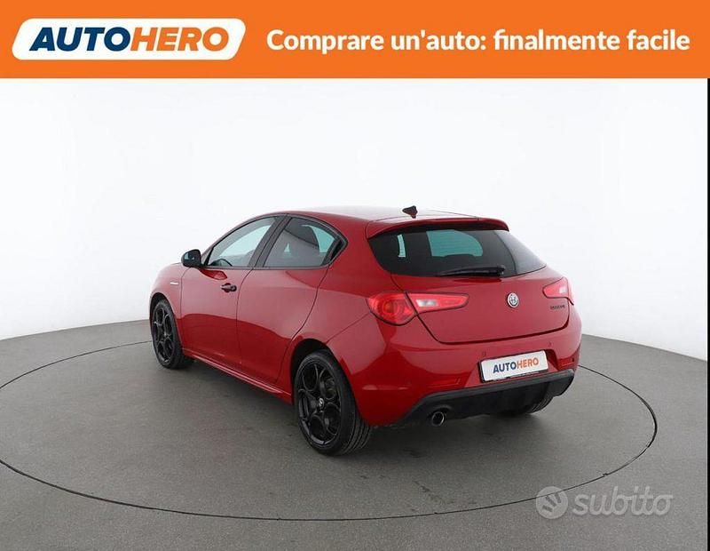 Usata Alfa Romeo Giulietta Super 120 CV (88 kW) 2018 Rosso Utilitaria