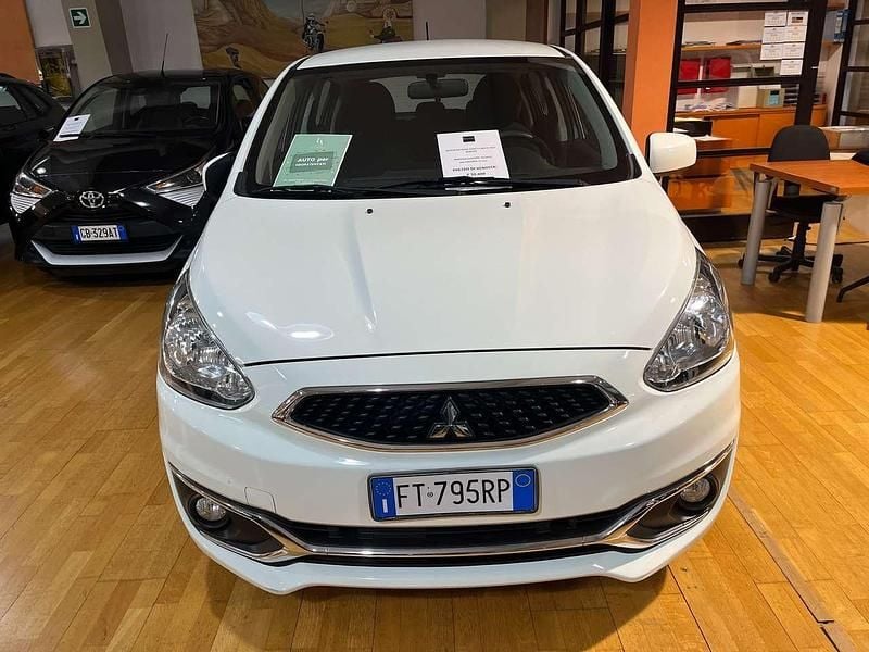 Bianco Usata 2019 Mitsubishi Space Star Invite Due volumi | 9990 € (Cara) - Immagine 1/4