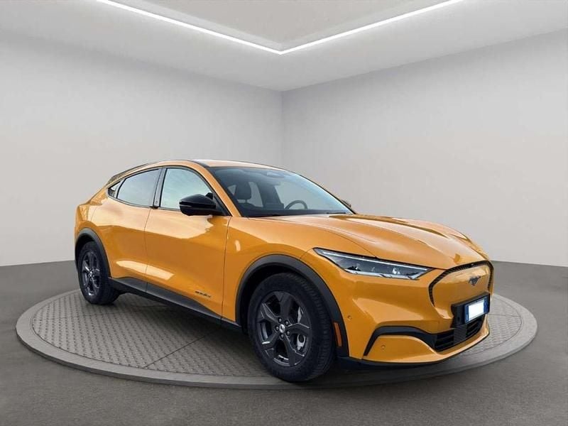 Usata Ford Mustang Mach-E Standard Range 197 kW (269 CV) 2023 Orange pastello SUV