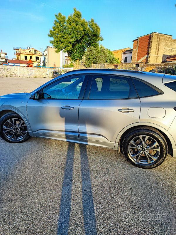 Usata Ford Kuga ST-Line 120 CV (88 kW) 2021 Grigio SUV