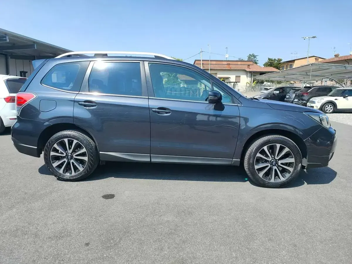 Usata Subaru Forester Sport 147 CV (108 kW) 2017 Grigio SUV
