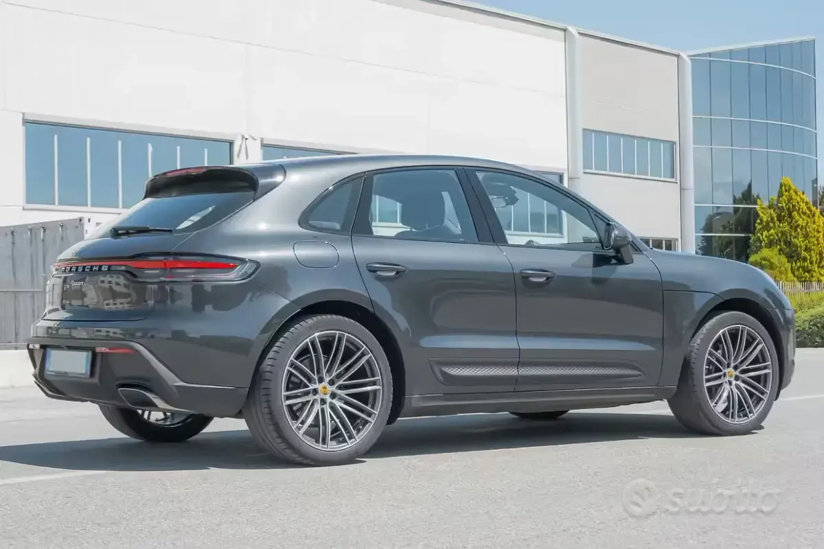 Usata Porsche Macan 265 CV (194 kW) 2022 Grigio SUV