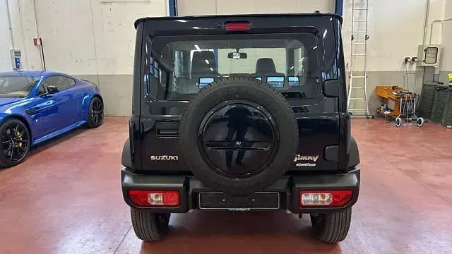 Nuova Suzuki Jimny GL 102 CV (75 kW) 2026 Nero metallizzato perlato SUV