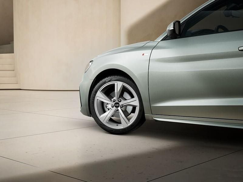 Nuova Audi A1 Sportback S-Line 116 CV (85 kW) 2026 Argento Utilitaria