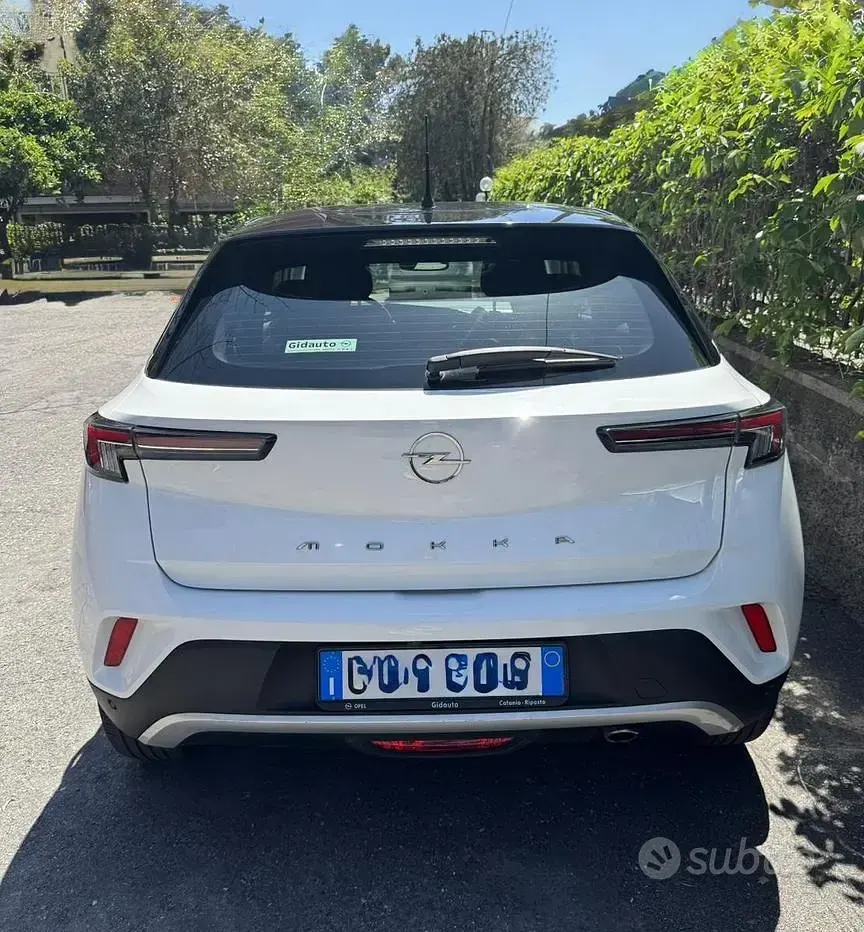 Usata Opel Mokka Elegance 110 CV (80 kW) 2022 Bianco SUV