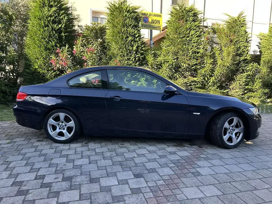 Usata BMW 320 177 CV (130 kW) 2008 Blu/azzurro Coupé