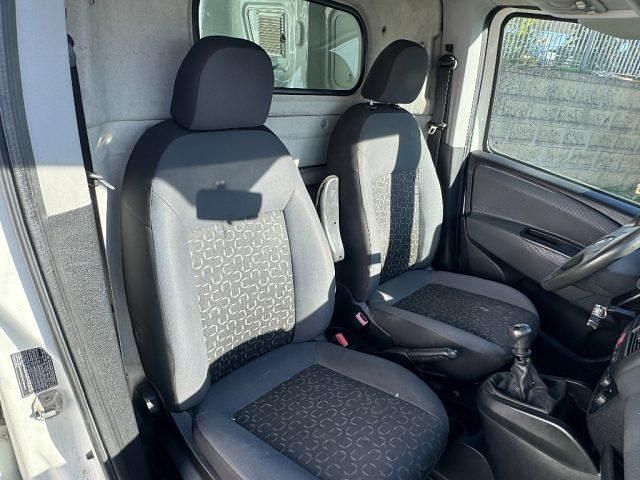 Usata Fiat Doblò 105 CV (77 kW) 2010 Bianco Monovolume