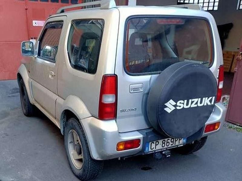 Usata Suzuki Jimny 82 CV (60 kW) 2004 Grigio SUV