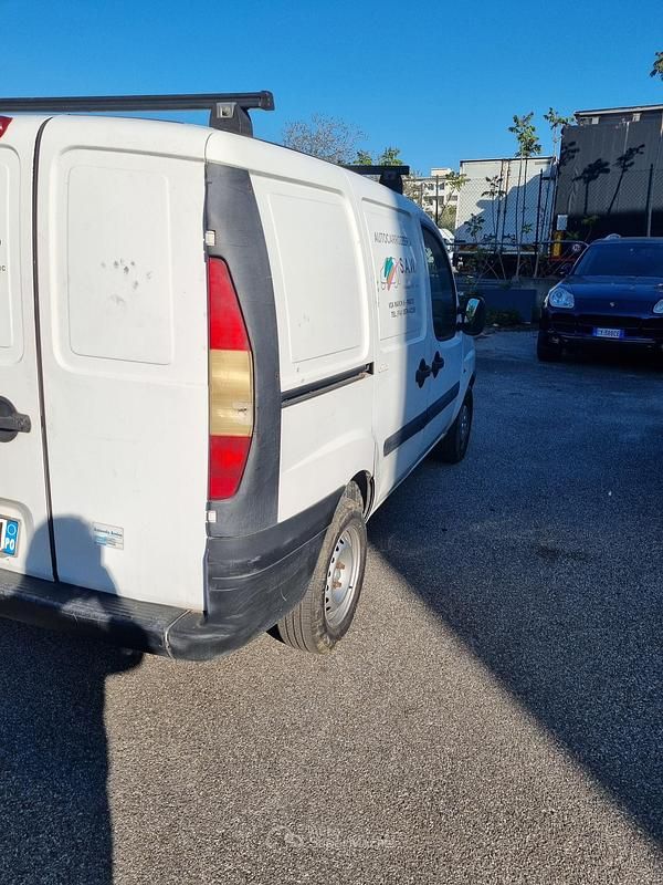 Usata Fiat Doblò 105 CV (77 kW) 2004 Monovolume