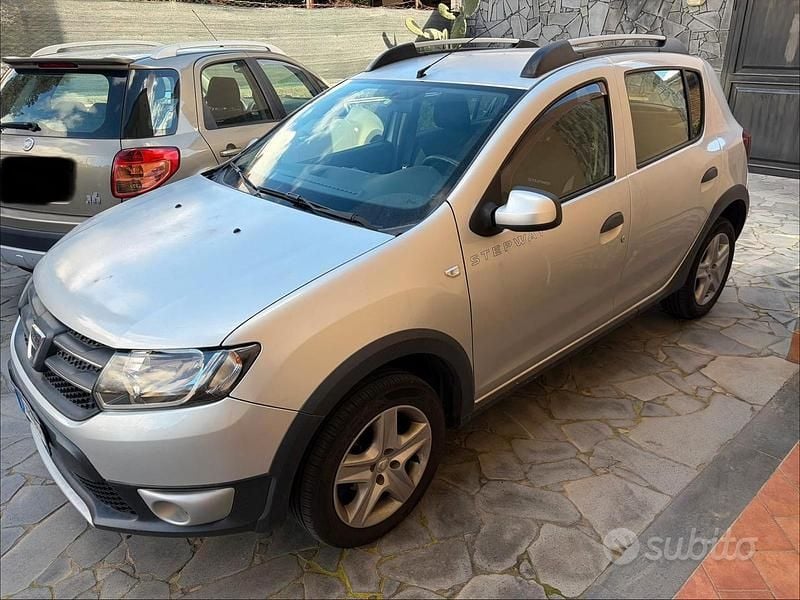 Usata Dacia Sandero Stepway 2015 Grigio Utilitaria