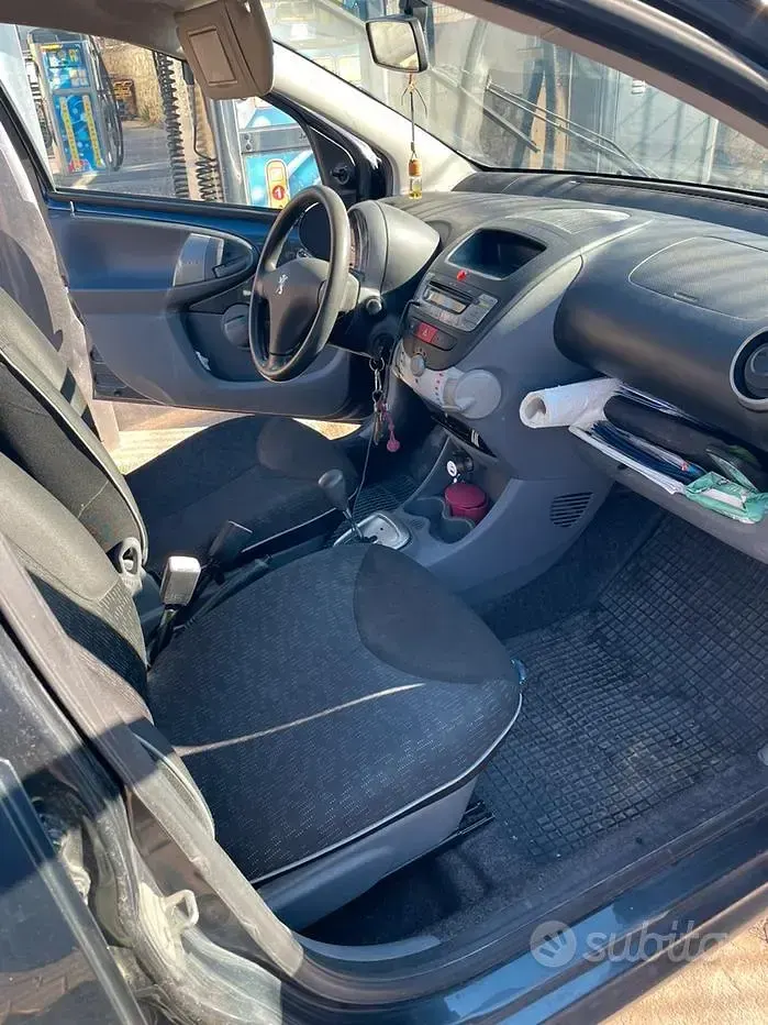 Usata Peugeot 107 68 CV (50 kW) 2009 Grigio Utilitaria