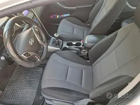 Usata Hyundai i30 100 CV (73 kW) 2013 Bianco Station wagon