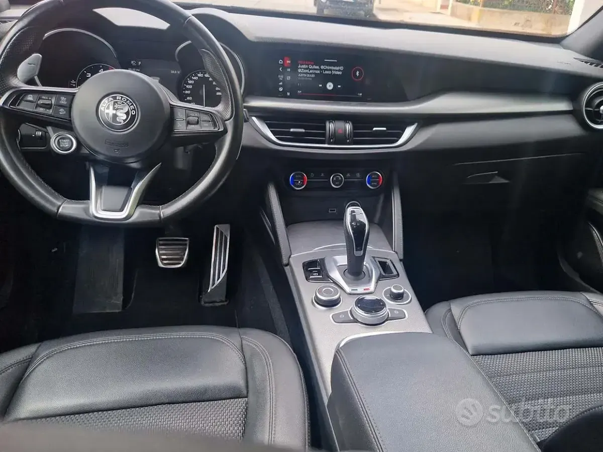 Usata Alfa Romeo Stelvio Sprint 190 CV (139 kW) 2022 Nero SUV