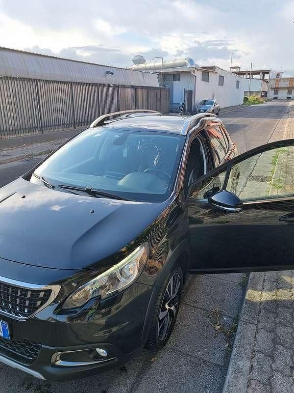 Usata Peugeot 2008 Allure 99 CV (72 kW) 2017 Nero SUV