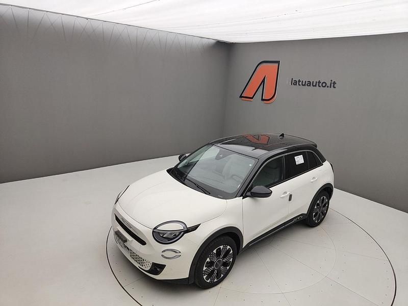Nuova Fiat 600 La Prima 110 CV (80 kW) 2025 Bianco SUV