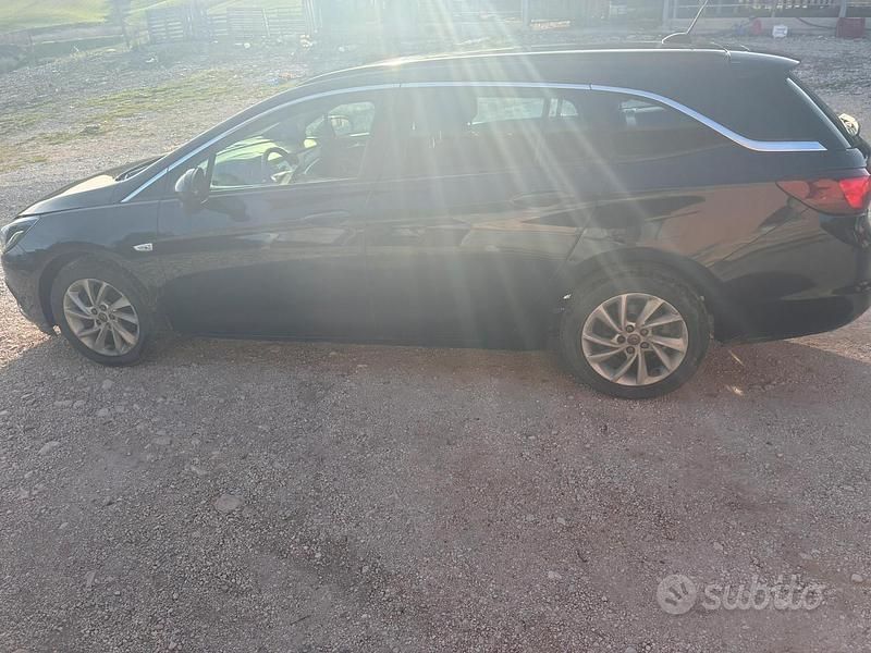 Usata Opel Astra 110 CV (80 kW) 2019 Blu Station wagon