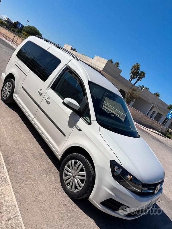 Usata VW Caddy 2015 Bianco Monovolume
