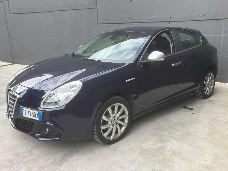 Usata Alfa Romeo Giulietta Exclusive 170 CV (125 kW) 2014 Blu/azzurro Utilitaria