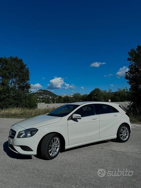 Bianco Usata 2016 Mercedes A200 Edition Berlina | 16.500 € (Cara) - Immagine 1/4
