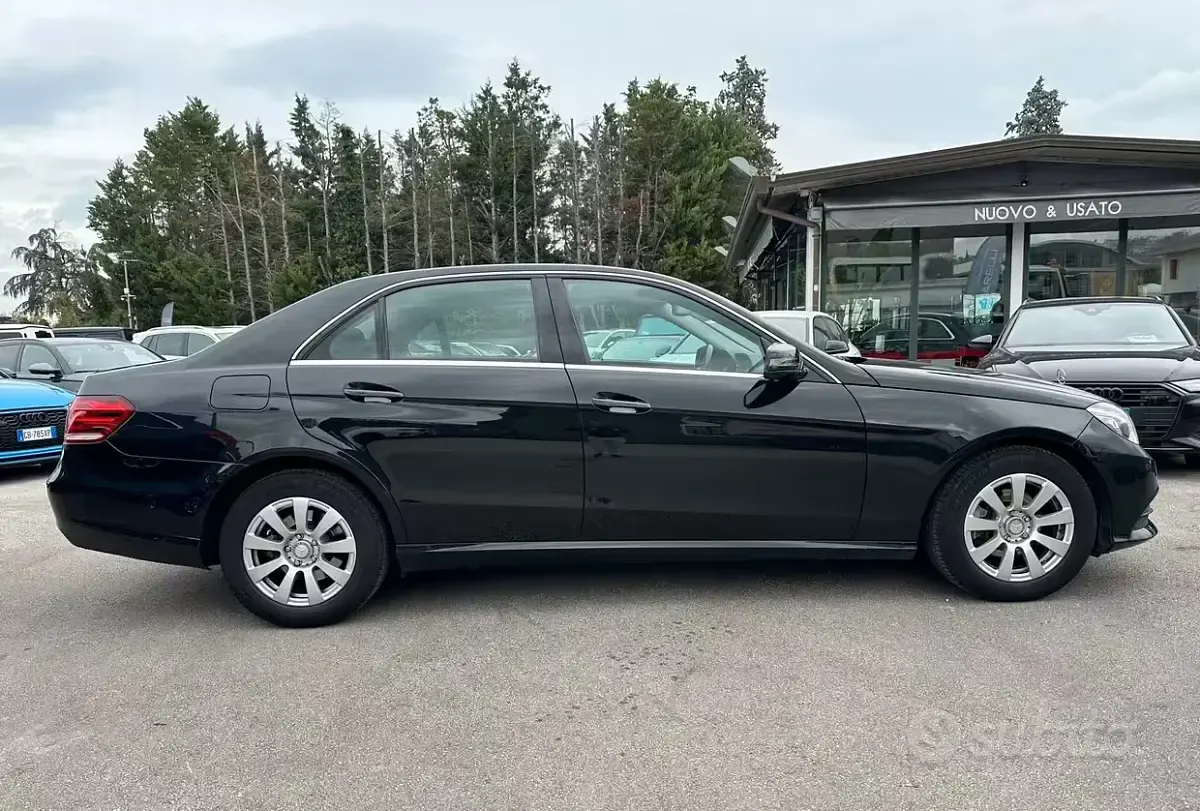 Usata Mercedes E220 Elegance 170 CV (125 kW) 2014 Nero Berlina