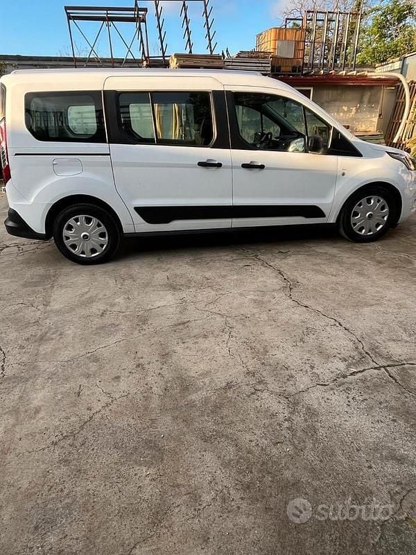 Usata Ford Tourneo 120 CV (88 kW) 2020 Bianco Station wagon
