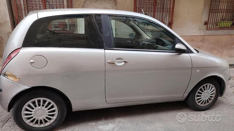 Usata Lancia Ypsilon 2004 Grigio Utilitaria