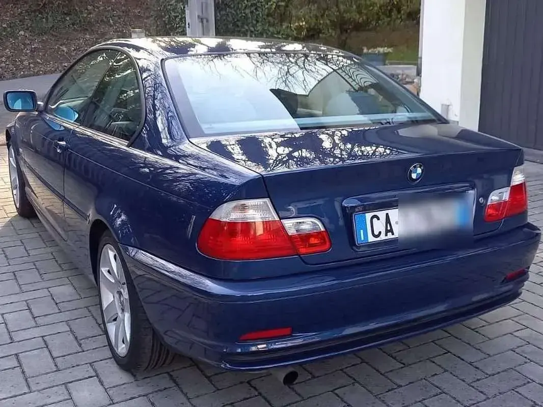 Usata BMW 318 Efficient Dynamics 143 CV (105 kW) 2002 Blu/azzurro Coupé