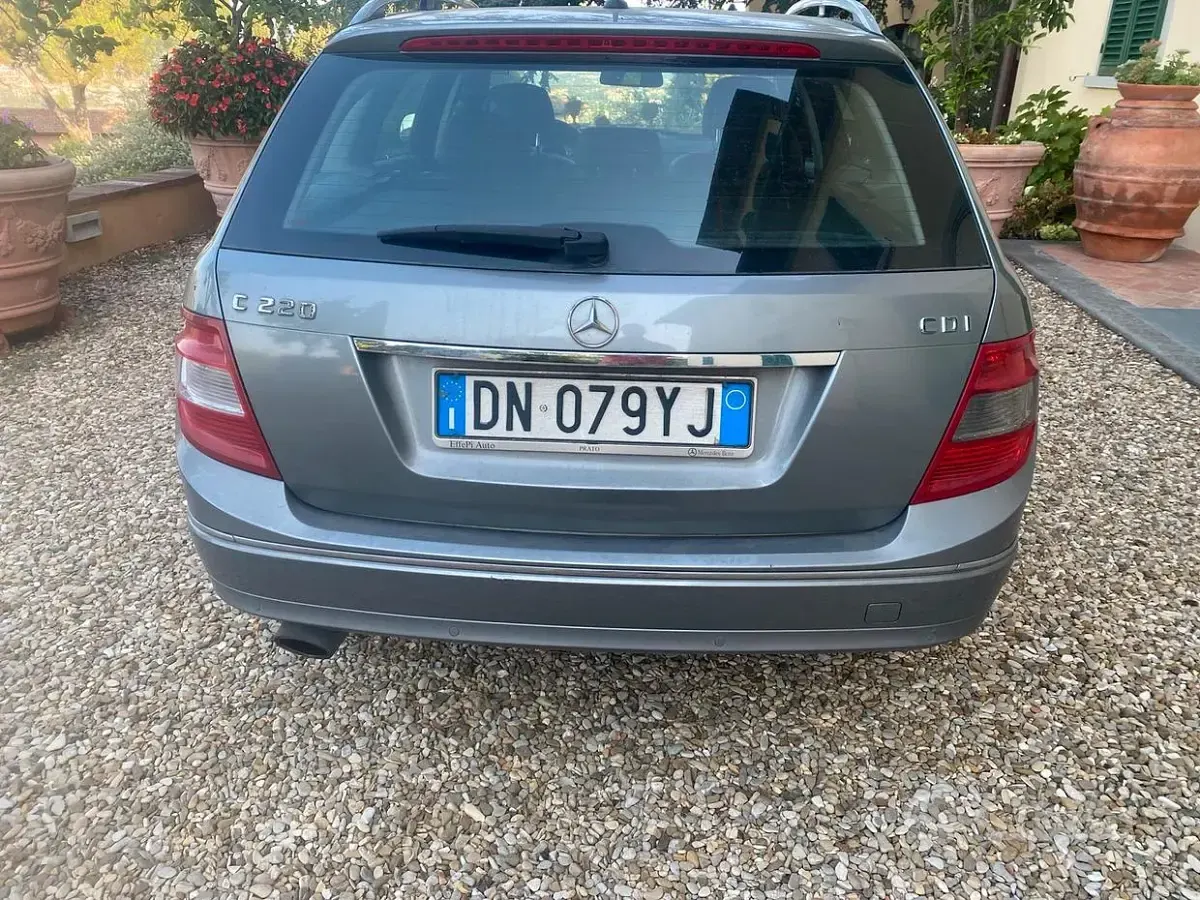 Usata Mercedes 220 170 CV (125 kW) 2008 Grigio Station wagon