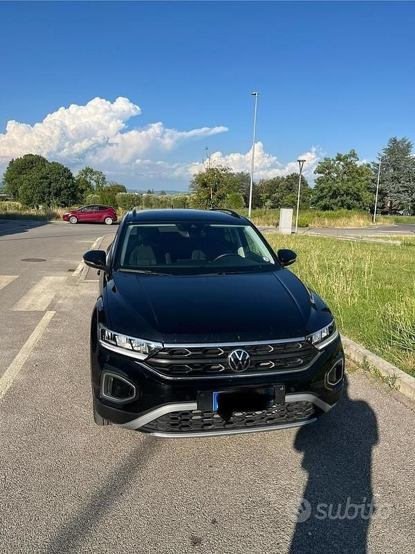 Usata VW T-Roc Life 150 CV (110 kW) 2024 Nero SUV