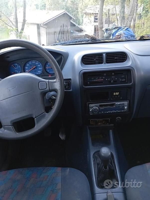 Usata Daihatsu Terios 86 CV (63 kW) 1998 Verde SUV