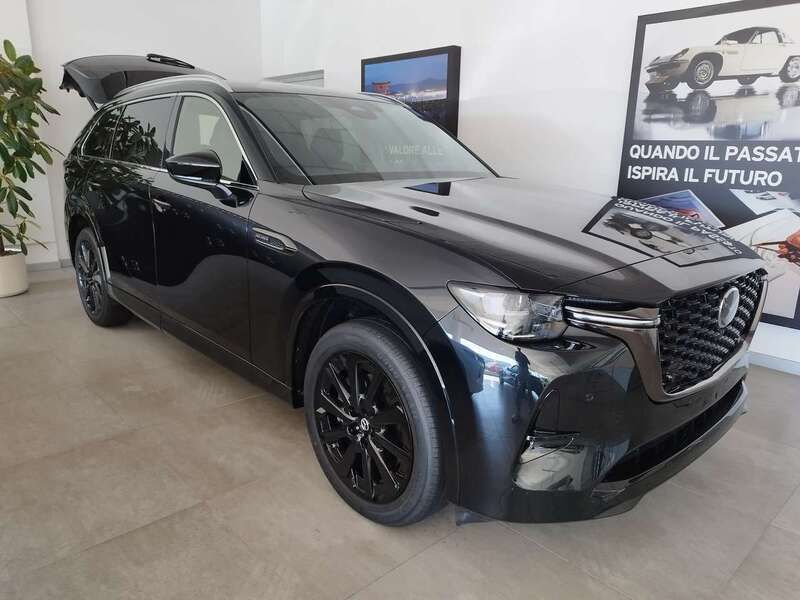 Nero Nuova 2025 Mazda CX-80 Homura-Line SUV | 64.950 € (Buon prezzo) - Immagine 1/4
