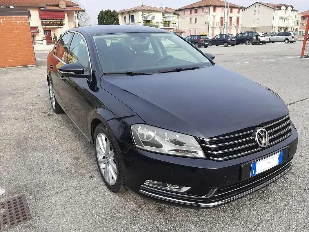 Usata VW Passat Highline 160 CV (117 kW) 2011 Nero Berlina