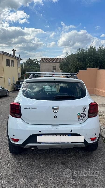 Usata Dacia Sandero Stepway 90 CV (66 kW) 2017 Bianco Utilitaria