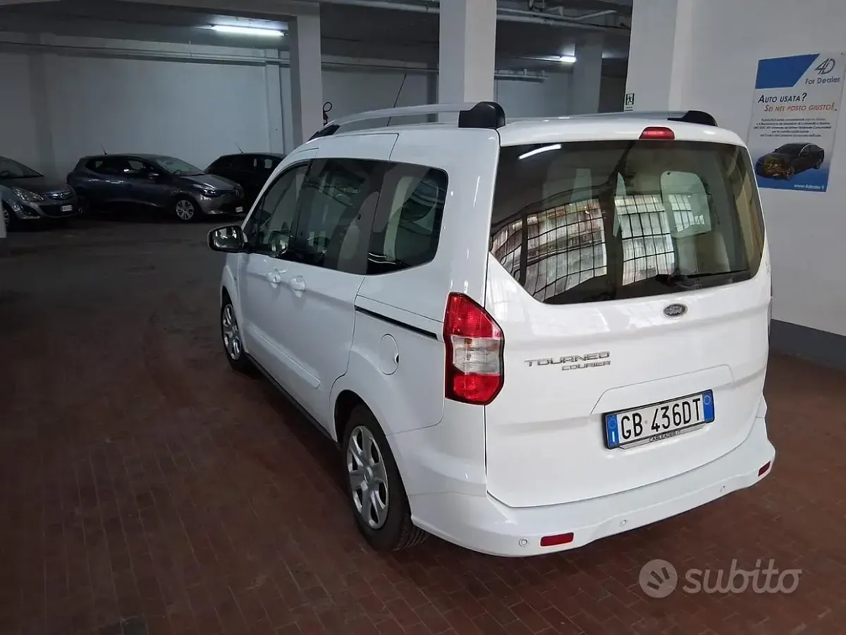 Usata Ford Tourneo Courier 75 CV (55 kW) 2020 Bianco Monovolume