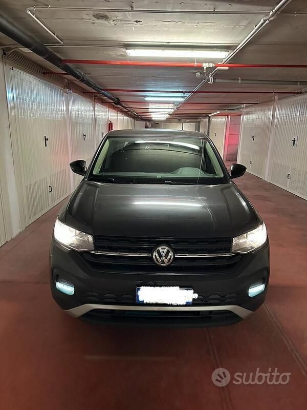 Usata VW T-Cross 95 CV (69 kW) 2019 Grigio SUV