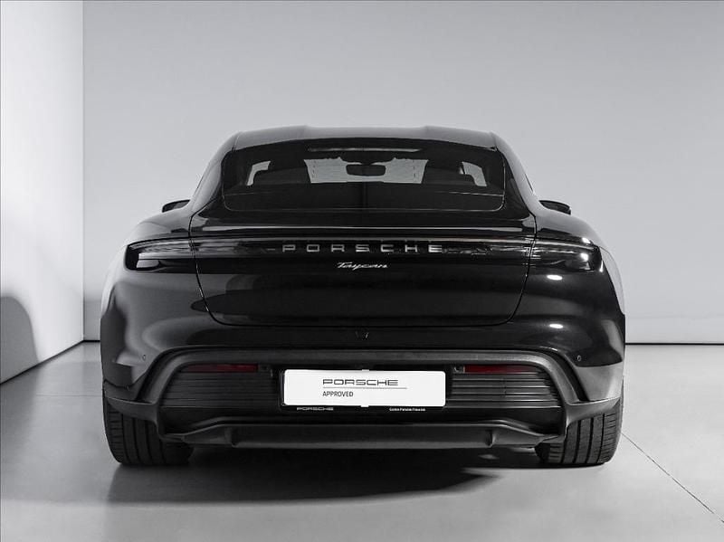 Usata Porsche Taycan Performance Package 350 kW (476 CV) 2023 Nero metallizzato Berlina