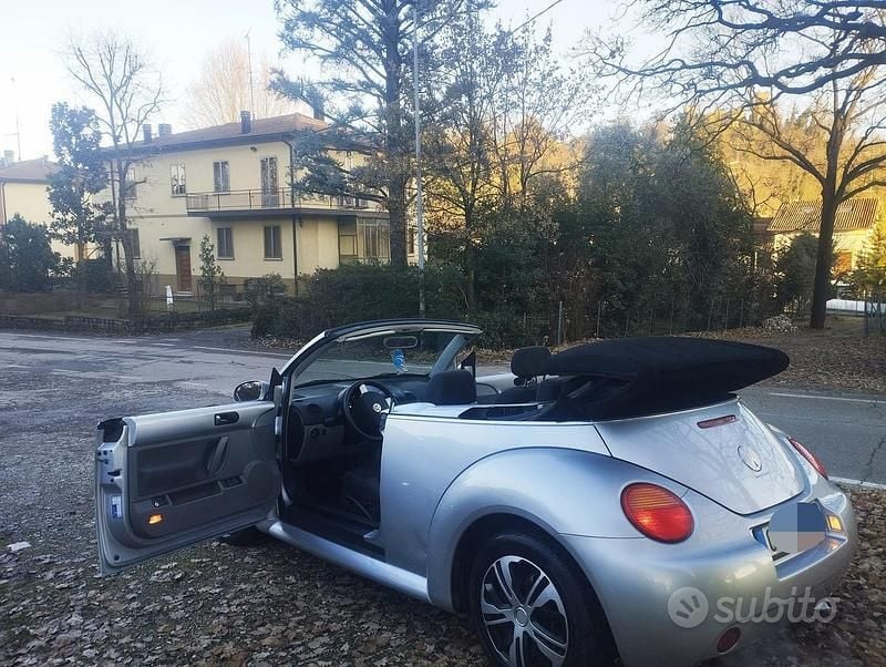 Usata VW New Beetle 2003 Utilitaria