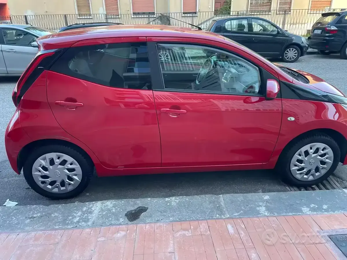 Gebraucht Toyota Aygo Connect Style 69 PS (50 kW) 2020 Rot Kleinwagen